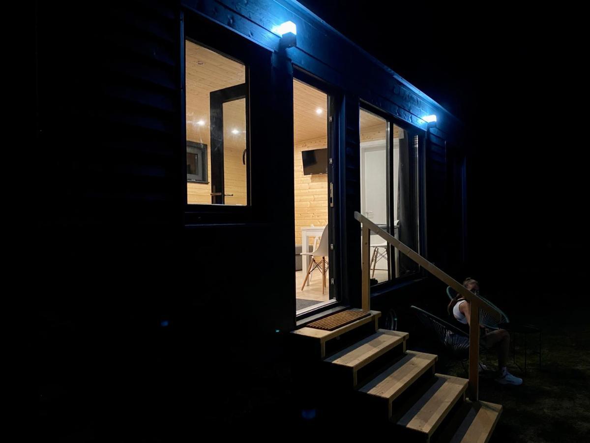 Tiny Campus Villa Targu Secuiesc Bagian luar foto