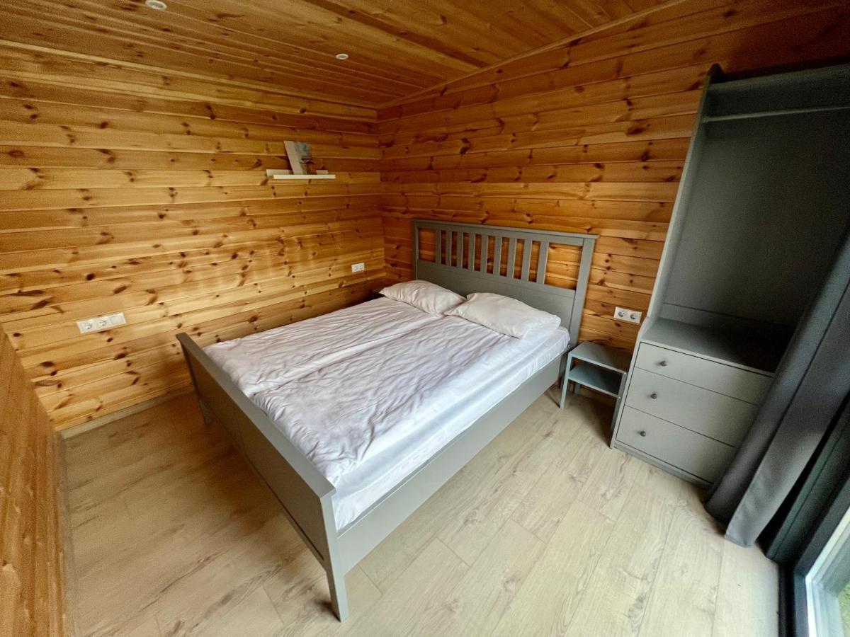 Tiny Campus Villa Targu Secuiesc Bagian luar foto