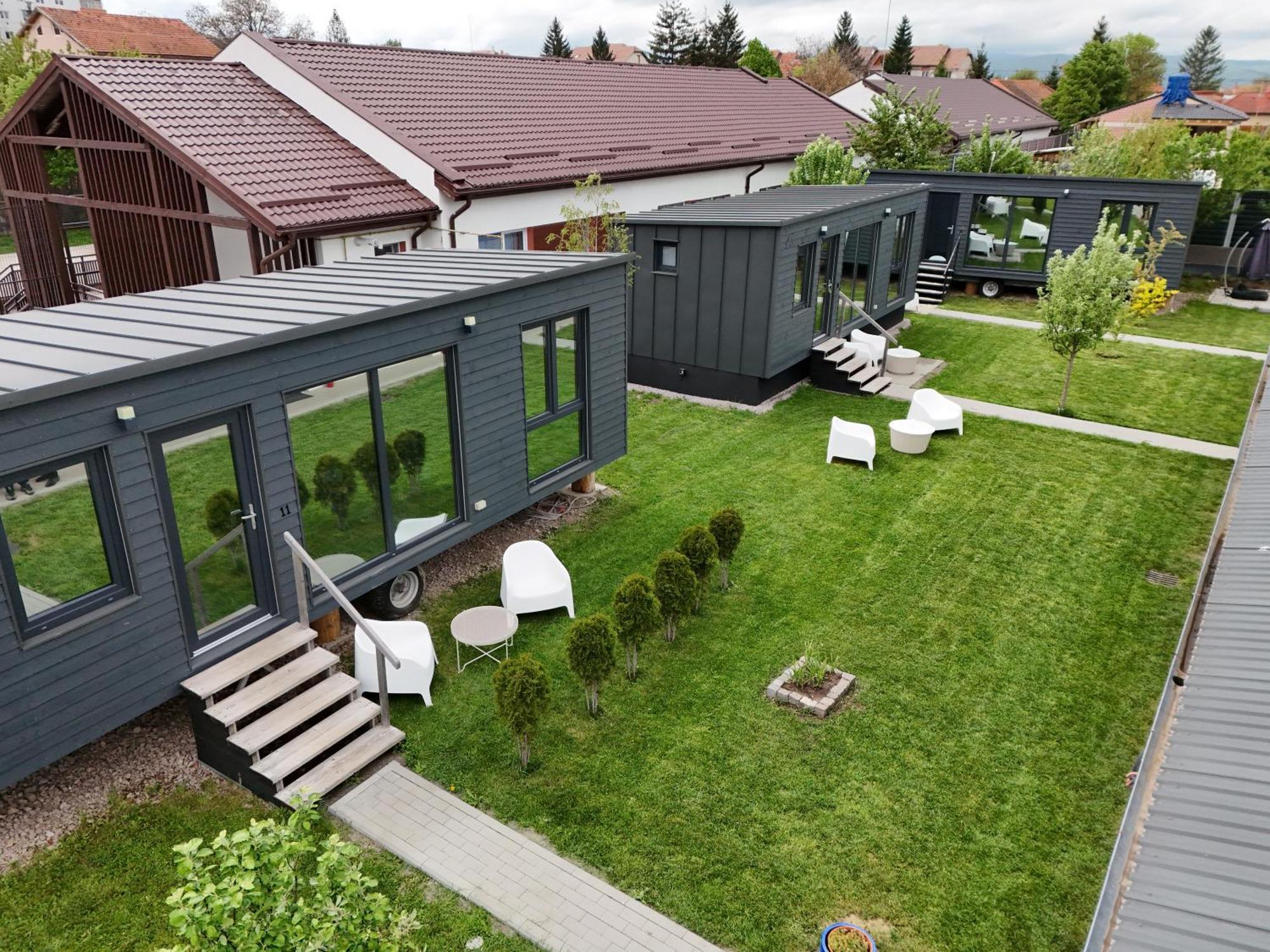 Tiny Campus Villa Targu Secuiesc Bagian luar foto